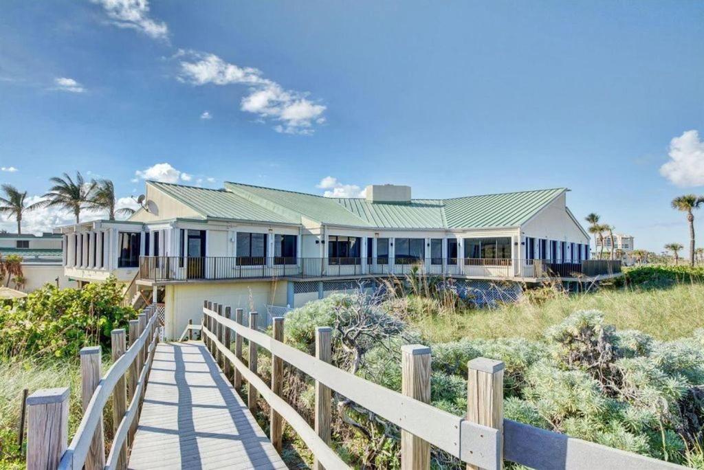Excellent Beach Front Community, Golf Course, Tennis, Sunny Weather Year Round! Fort Pierce Bagian luar foto